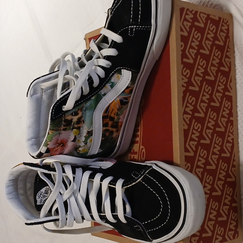 Vans Women's SK8-Hi Tropical Animal Print Sneakers Size 7